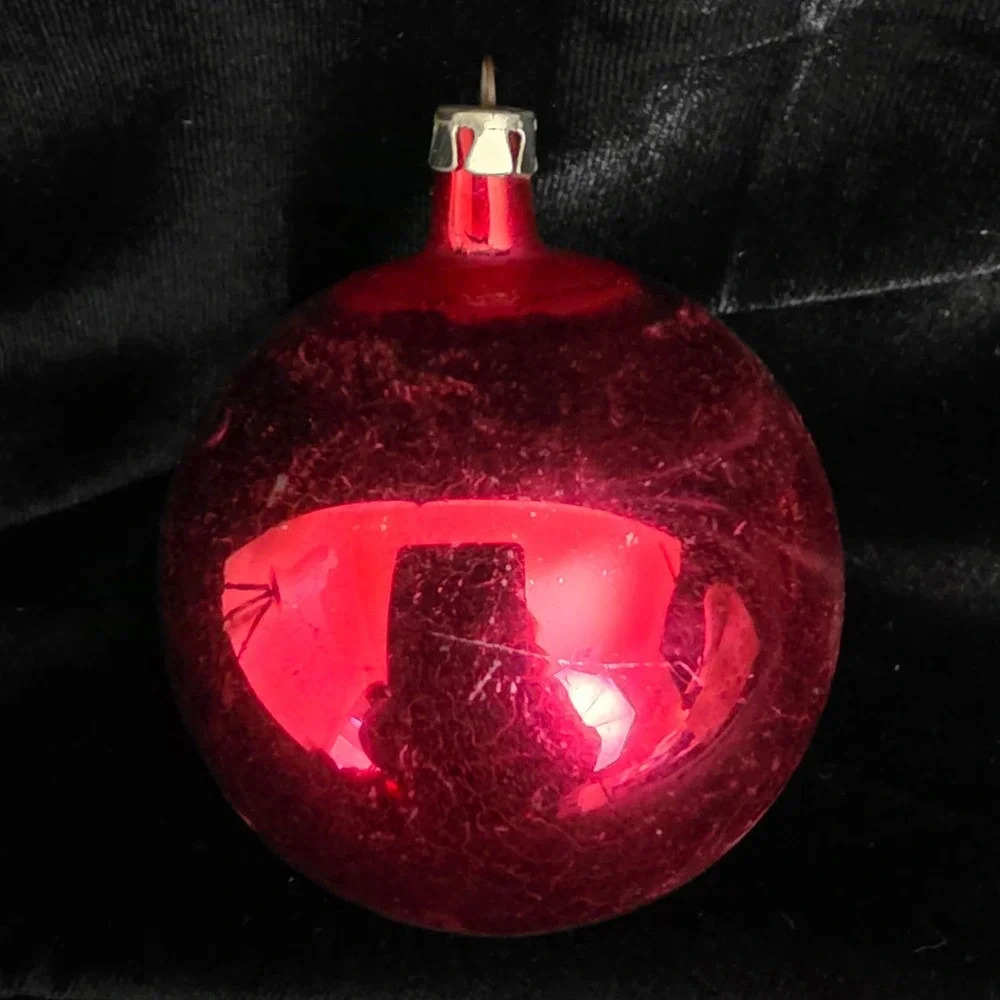 Set of 5 Vintage Red Christmas Ornaments Shiny Brite Poland Japan Hong Kong‎